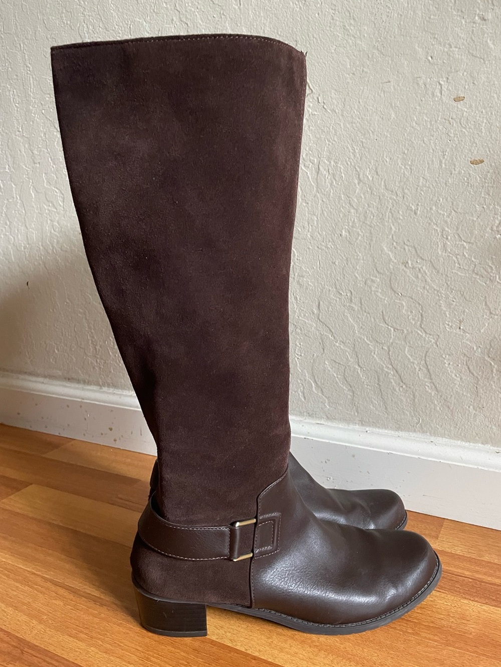 Aerosols brown leather riding boots